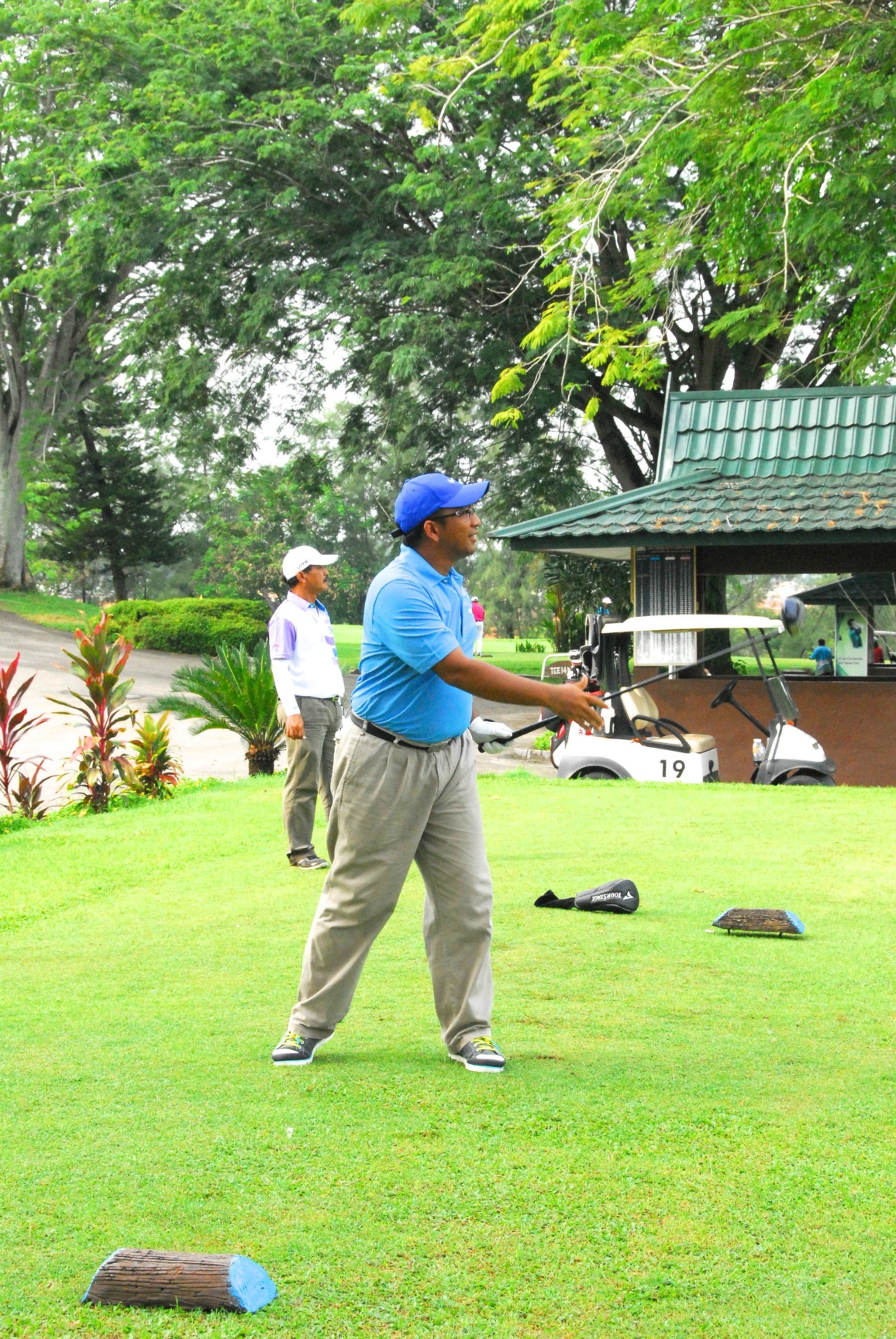 PRO15 157 GOLF DSC 0307.JPG